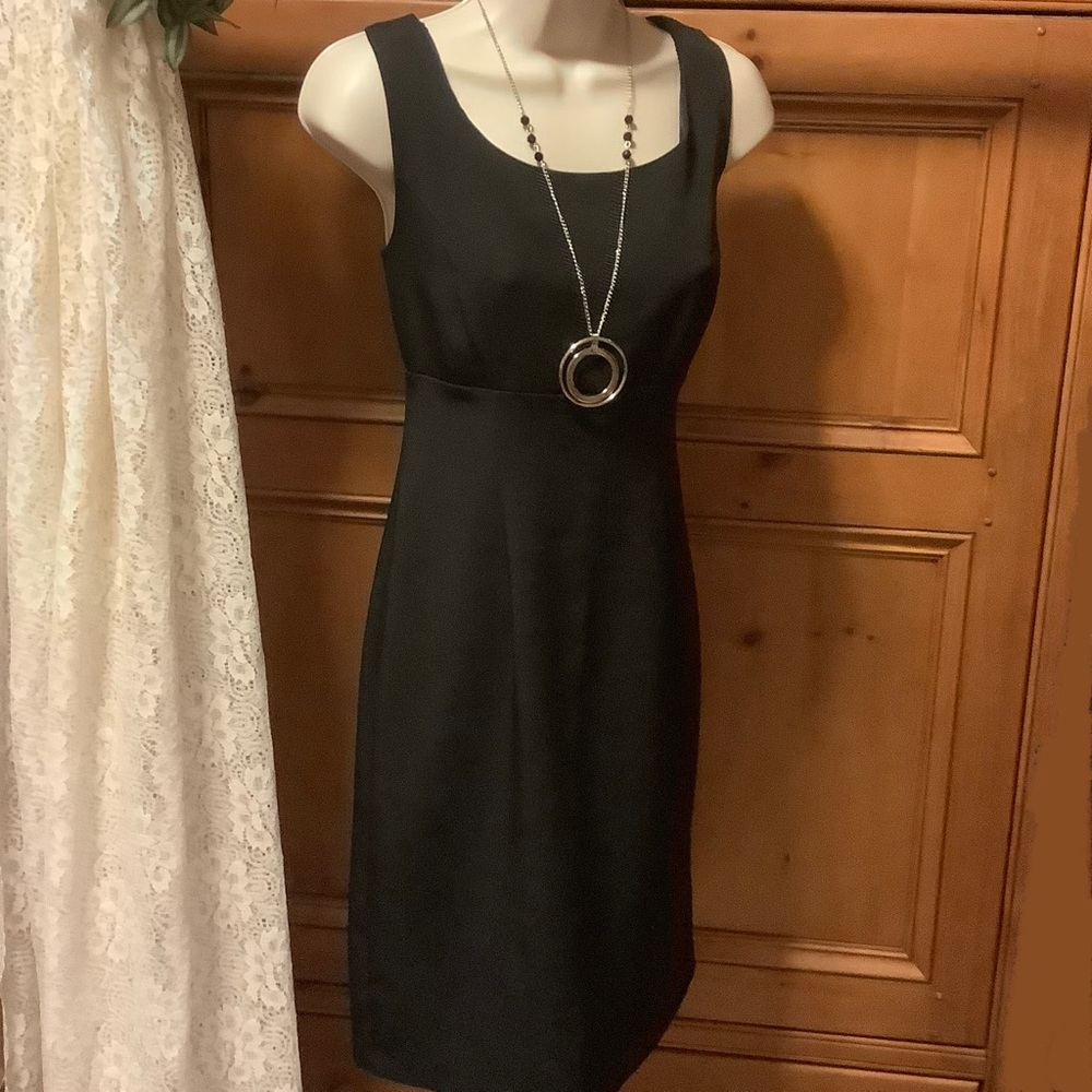 R&K Originals Sleeveless dressy or work tank style Dress Black Small
